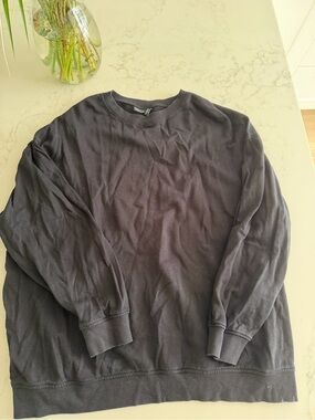 MATERNITY ASOS Black Long-Sleeve Crewneck Shirt